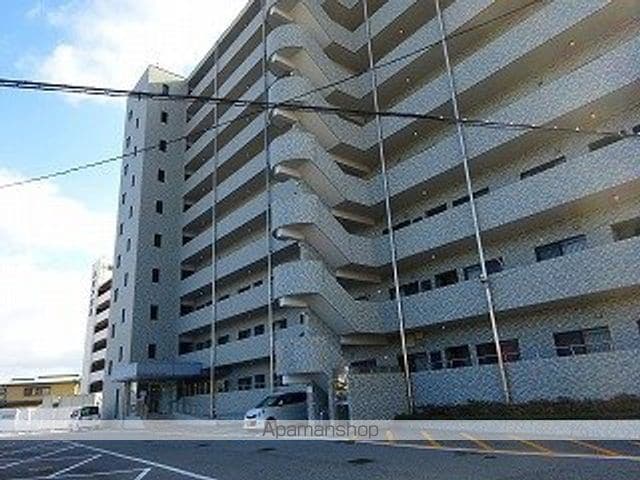 グランヴィアタニヤの玄関写真