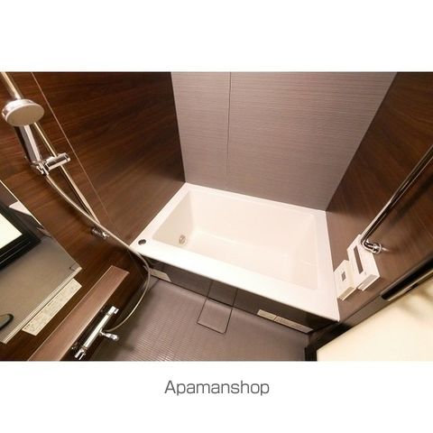 コンフォリア新宿イーストサイドタワーの内装写真