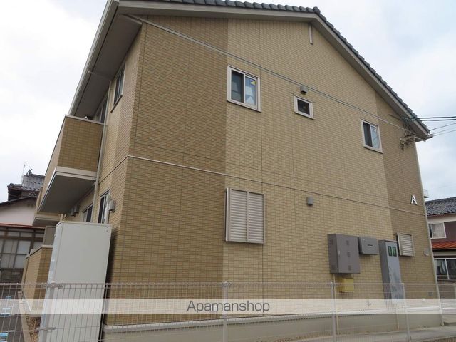 アールグレイA棟の外観写真