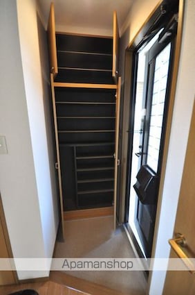 ＬＡＬＡオクター五番館[2DK/42.11m2]の玄関