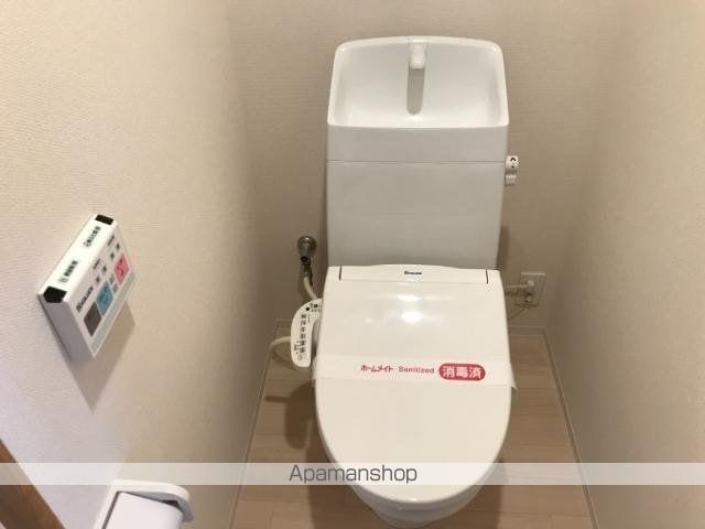ＪＲ鹿児島本線 折尾駅 バス乗車時間：20分 最寄りバス停で下車 徒歩7分 3階建 築9年の内装写真