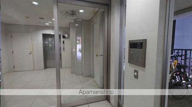 ヴィアーレ勾当台Iの玄関写真