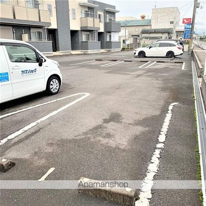 サンライズ・ヒル[2DK/45.31m2]の駐車場2