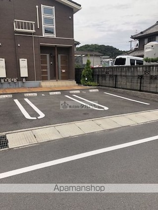 ロイヤルパレス　横寸[1LDK/41.36m2]の駐車場