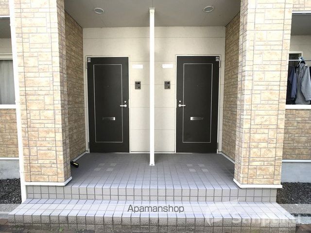 スカイコーポ垣生の玄関写真