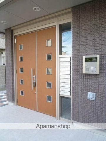 エトワールイースト弐番館の玄関写真