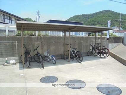 和歌山県和歌山市栄谷[2LDK/66.31m2]の共用部3