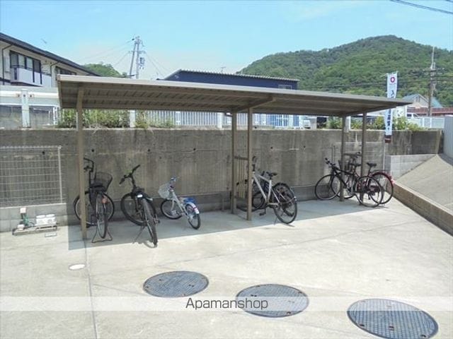 和歌山県和歌山市栄谷[2LDK/66.31m2]の共用部3