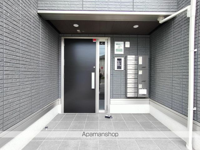 DーROOM ARAI 4TH STREETの玄関写真