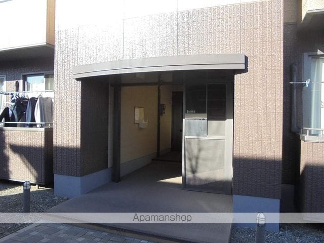 フォンテーヌ東ABCDの玄関写真