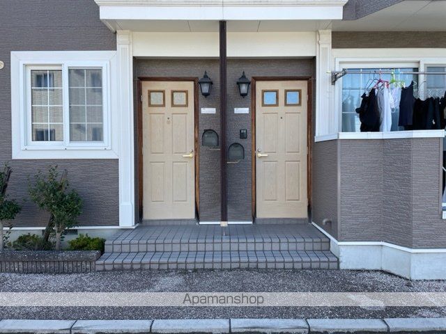 アルバIIの玄関写真