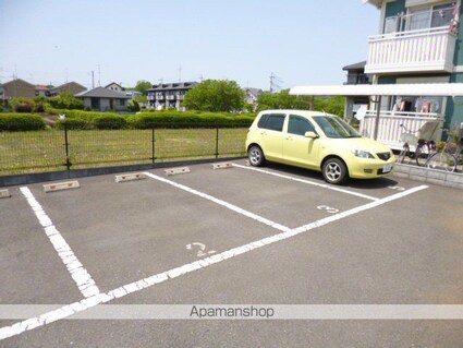 東京都立川市砂川町６丁目[1LDK/46m2]の駐車場