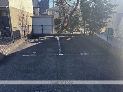 レオパレスメイプルコートⅡ号館[1K/23.61m2]の駐車場2