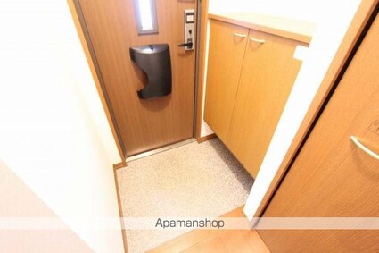 リジェール東山崎　Ｃ・Ｄ棟[2LDK/55.44m2]の玄関