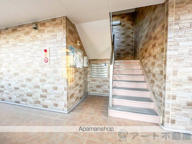 フォブール丹下IIの玄関写真