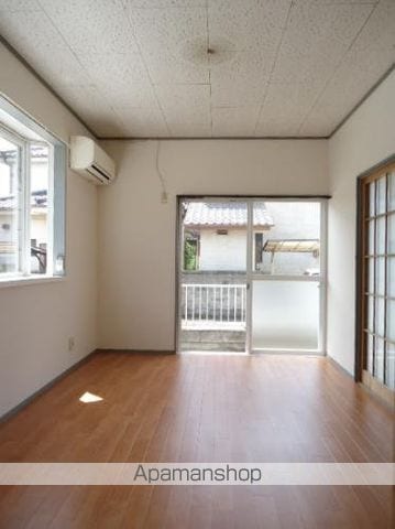 古河市 1階建 築32年の内装写真