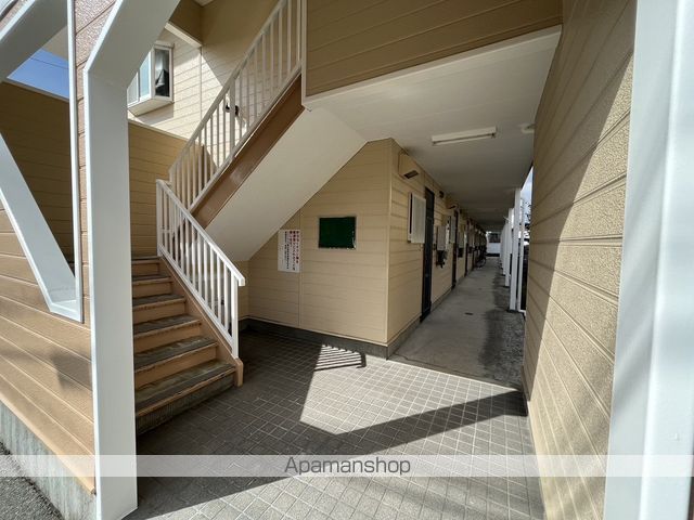 フェニックスタウンC館の玄関写真