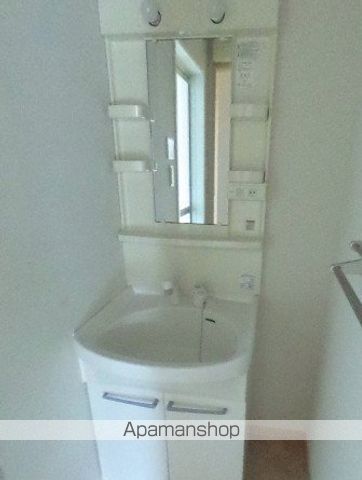 レーヴェンス温品 弐番館の内装写真