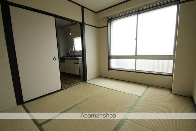 出口マンションの内装写真