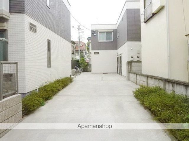 アレグーリア吉祥寺の玄関写真