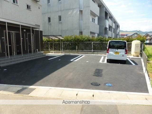 メイツ　Ｓ・Ｏ[1LDK/32.36m2]の駐車場