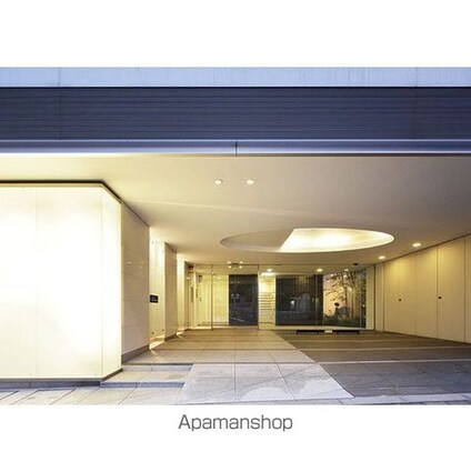 コンフォリア西新宿[1LDK/38.74m2]の外観3