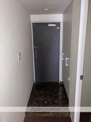 ハイコート浜田山壱丁目[3LDK/78.32m2]の玄関