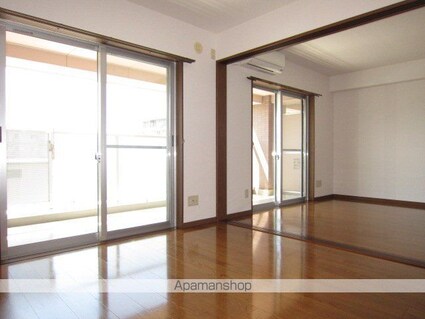 ラトナ東口ビル[2LDK/57.71m2]のリビング・居間