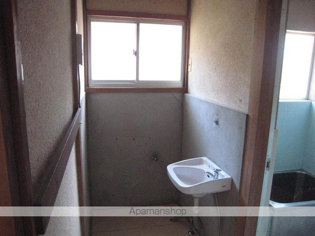 予讃線 伊予富田駅 徒歩26分 1階建 築47年の内装写真