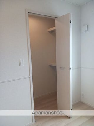 ロイズ紀三井寺Ⅰ[1LDK/50.14m2]の収納