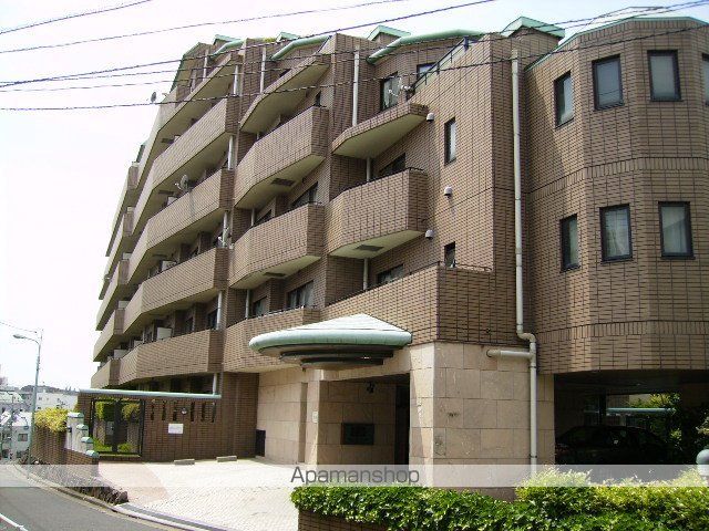ライオンズガーデン初台の外観写真