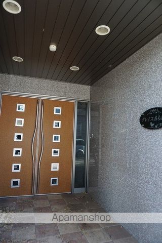 グレイスあらかわの玄関写真