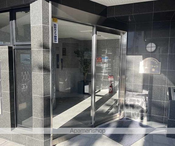 エリーフラッツ上桂の外観写真