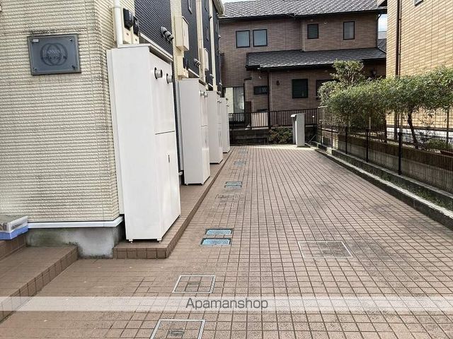 レオネクストソワ メゾンIVの玄関写真