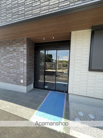 プライズコート戸田公園の玄関写真