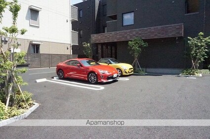 ｃｏｍｆａｒｍ　Ⅱ[1LDK/52.3m2]の駐車場