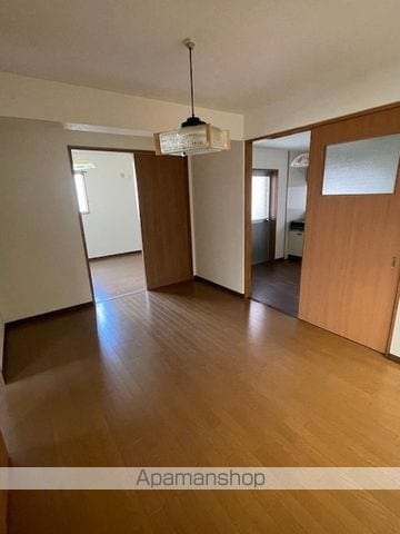 安芸高田市 1階建 築52年の内装写真