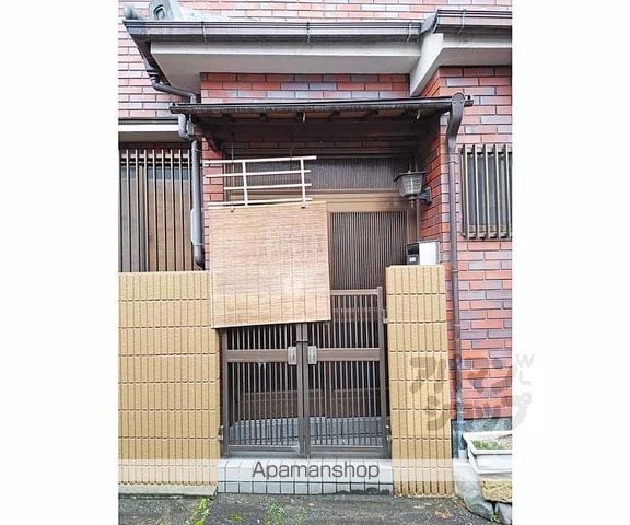 深草善導寺町住宅の玄関写真