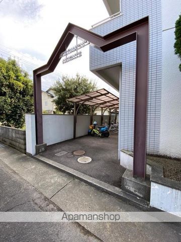 室町ハイツの玄関写真