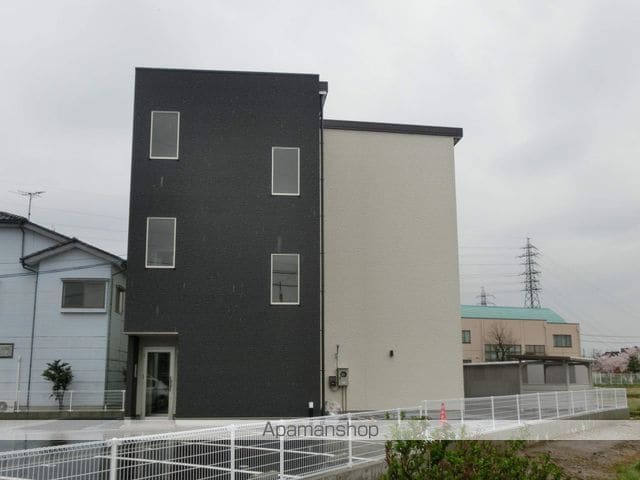カーサフレンテ長江の玄関写真