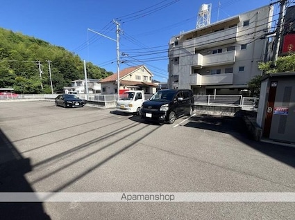 レオネクストさくらんぼ[1K/30m2]の駐車場