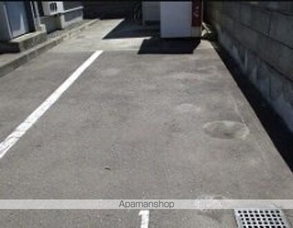 レオネクストミナミ[1K/28.02m2]の駐車場1