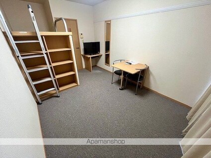 レオパレス隼Ⅲ[1K/20.81m2]のリビング・居間2