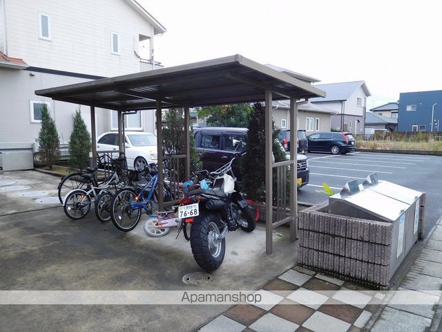 メゾンエールの玄関写真