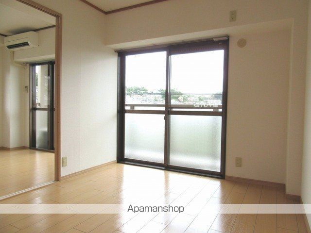シャトレー多田の内装写真
