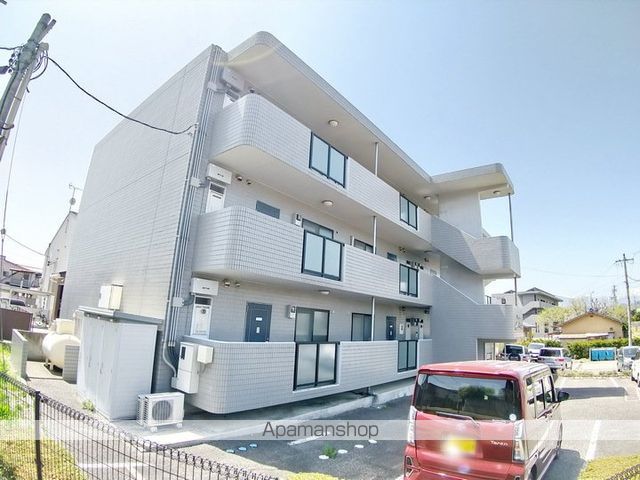 マンションシルクスクエアの外観写真