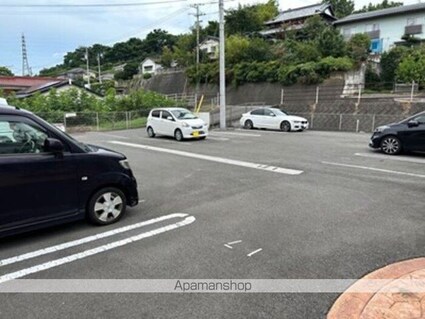 ディアコート　Ｋ[2LDK/57.89m2]の駐車場2