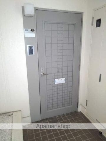 ダイアパレス医学町の玄関写真