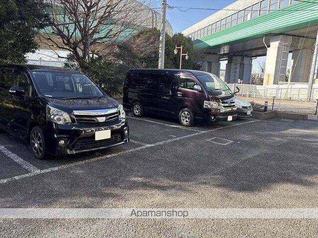 レオパレス美国[1K/19.87m2]の駐車場2