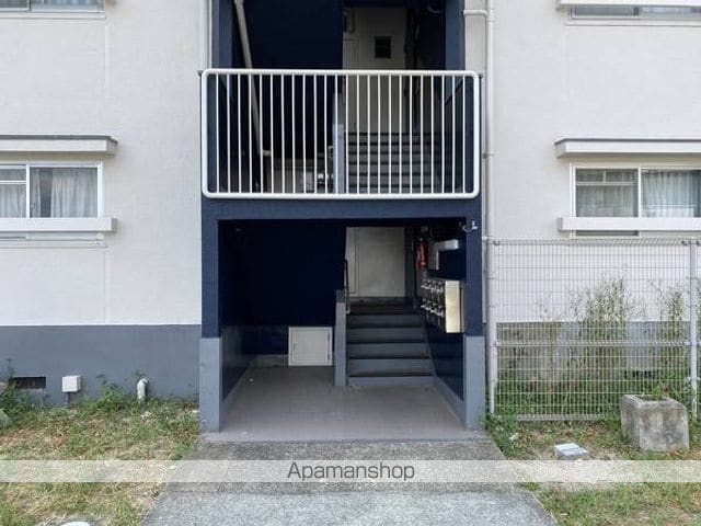 ビレッジハウス小坂2号棟の玄関写真